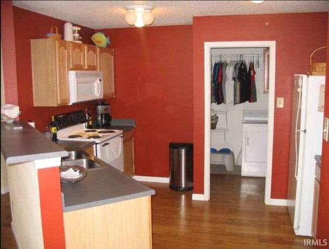 Building Photo - 2696 Priest Dr