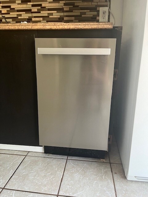 Building Photo - 657 Gold Hunter LLC