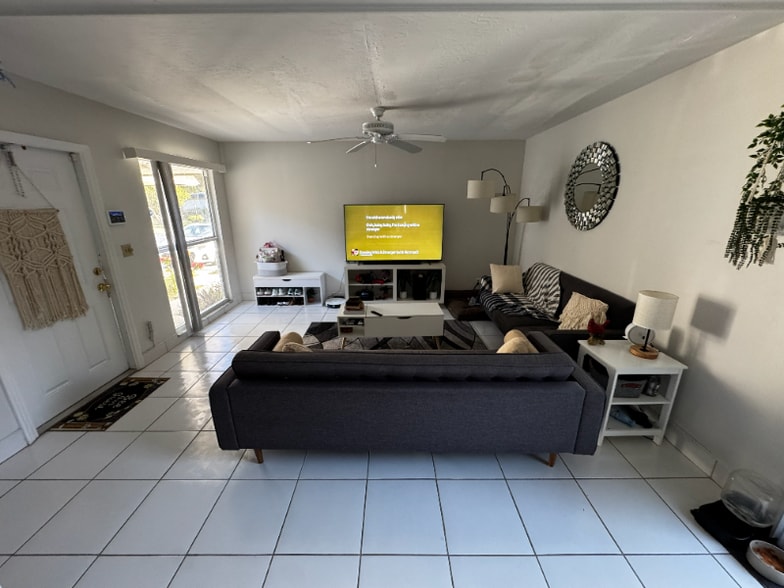 Building Photo - 7109 NW 66th St