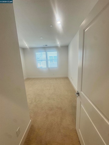 Building Photo - 5601 Linen Ct
