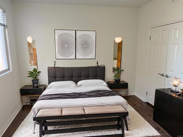 Building Photo - 330 J St