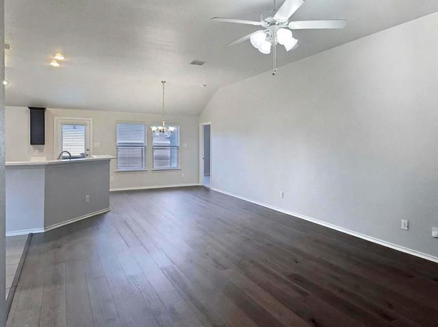 Building Photo - 2820 Stonewall Ln