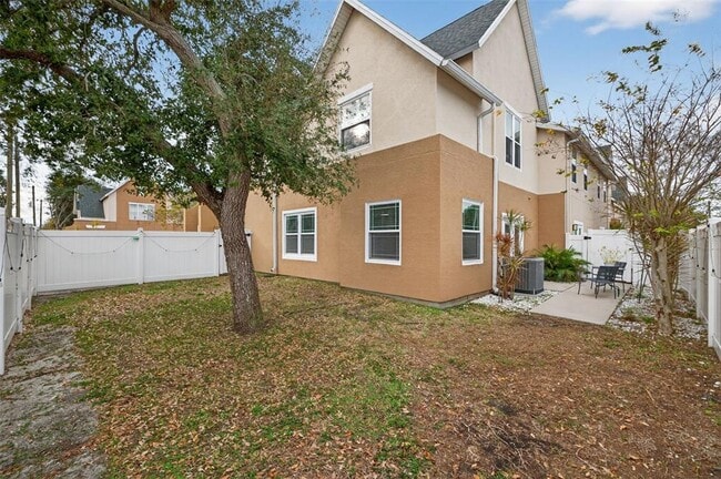 Building Photo - 4362 Tyler Cir N