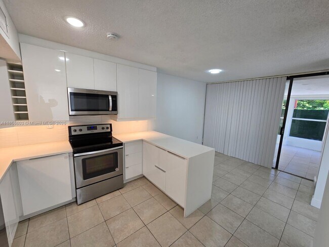 Building Photo - 12352 SW 18th Terrace