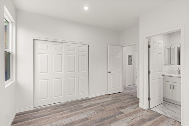 Building Photo - Brand-New Construction! Stunning 3 Bed, 2 ...