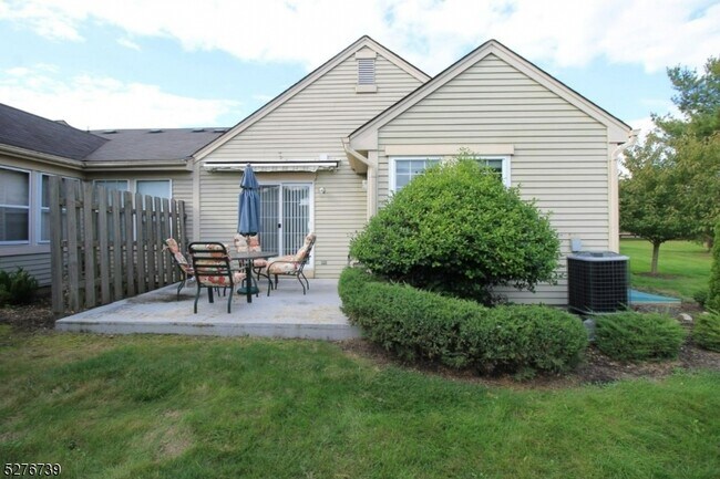 Building Photo - 3C John Adams Ct