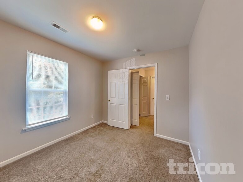 Building Photo - 120 Honeywood Ave