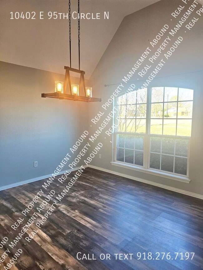 Building Photo - 10402 E 95th Cir N