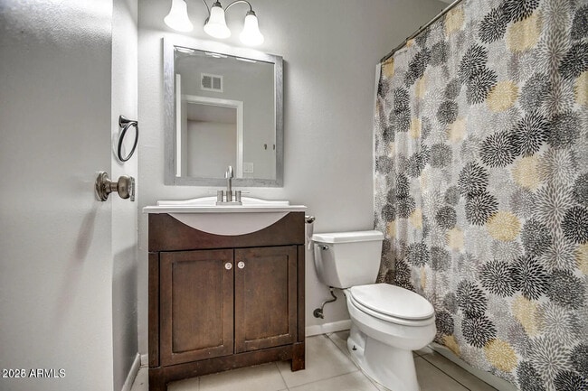 Building Photo - 1612 E Gaylon Dr