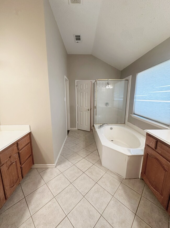 Building Photo - 308 Elizabeth Trail