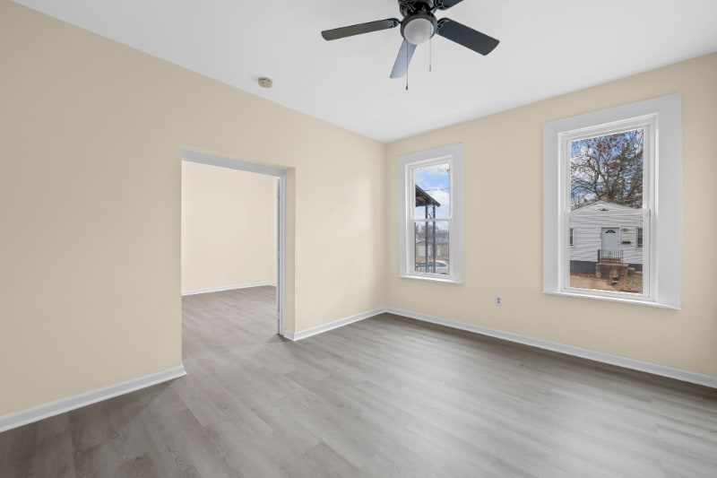 Building Photo - 4935 Hummelsheim Ave