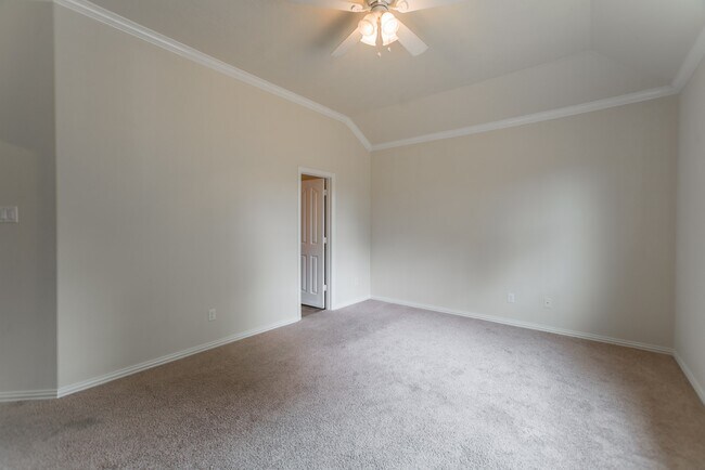 Building Photo - 25531 Forest Springs Lake