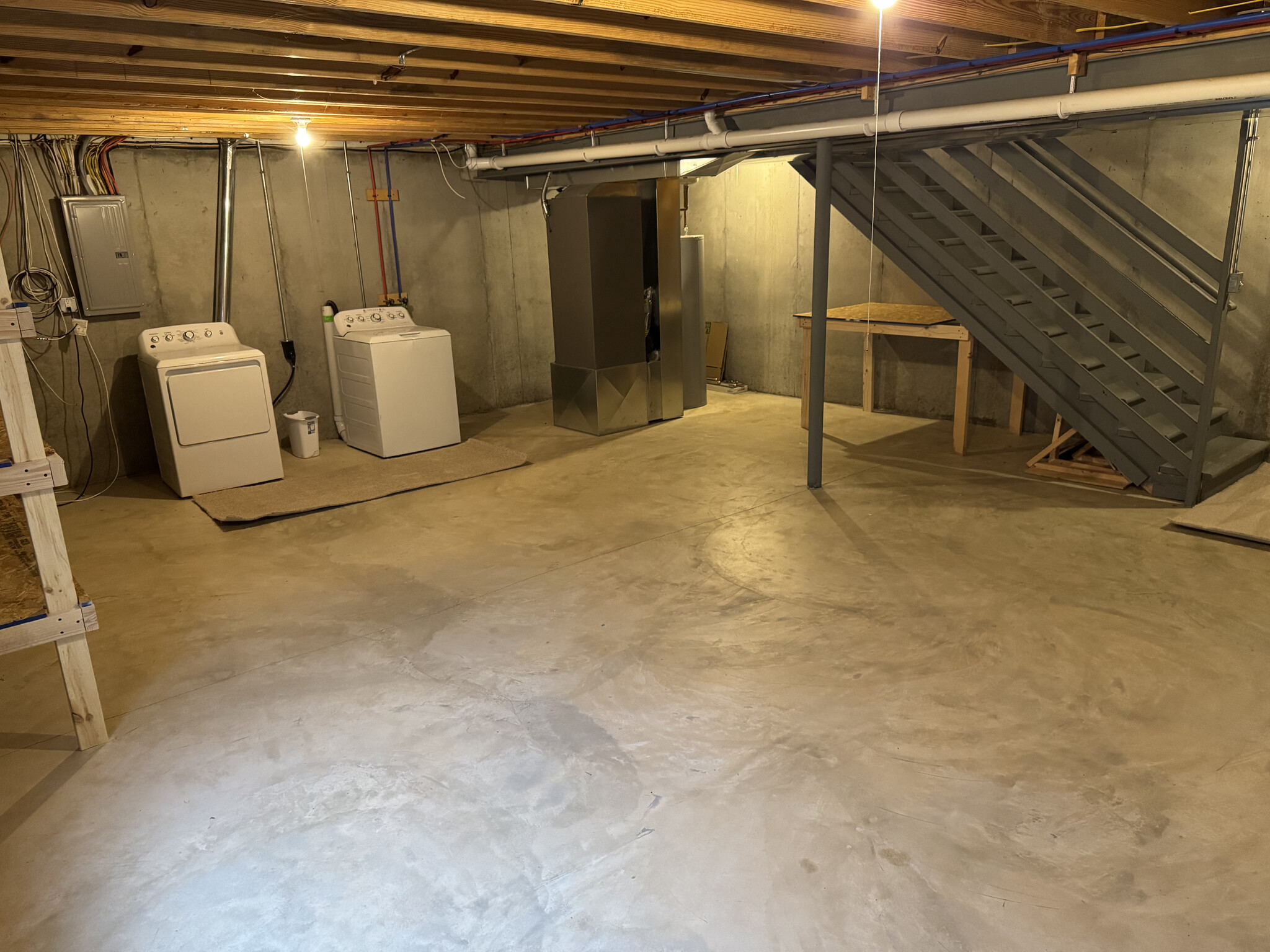 Basement storage + laundry - 502 Peruque Commons Ct