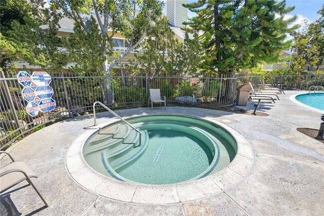 Building Photo - 3660 S Bear St