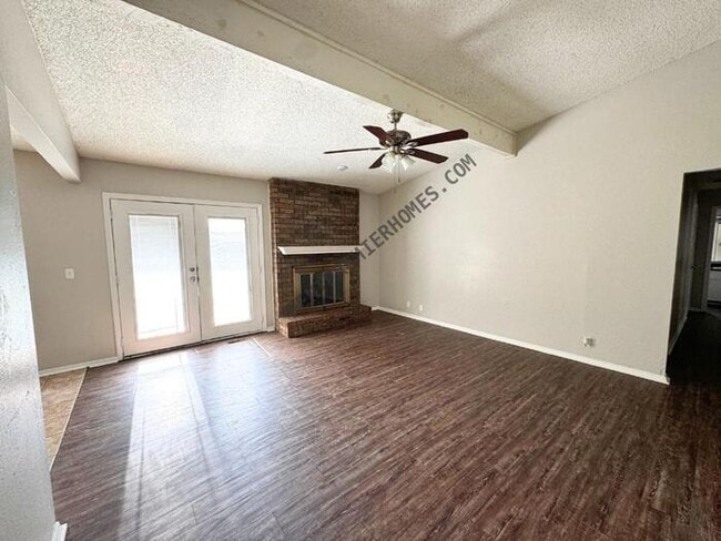 Building Photo - 1404 S Gemini Rd