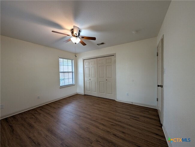 Building Photo - 1134 Misty Acres Dr