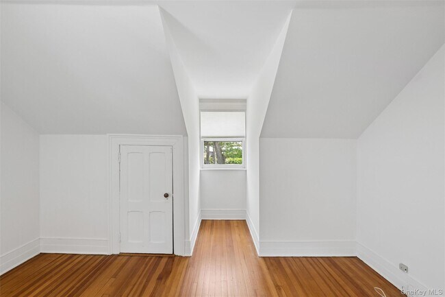 Building Photo - 208 Wheatley Rd