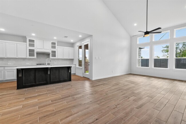 Building Photo - 3238 Kindred Wy