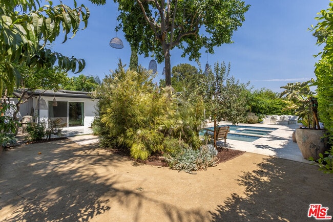 Building Photo - 7442 Capps Ave