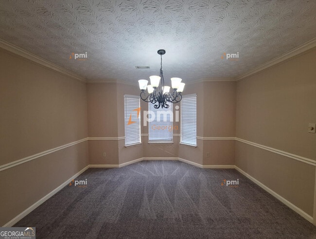 Building Photo - 160 Braelinn Courts