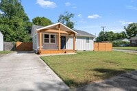 Building Photo - 2600 Aspen Dr