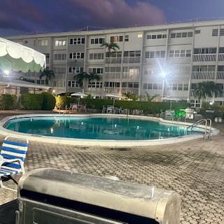 Building Photo - 330 SE 2nd St