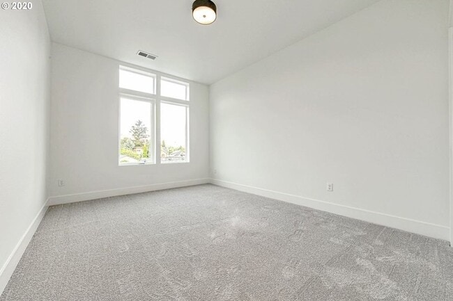 Building Photo - 4563-4563 N Borthwick Ave