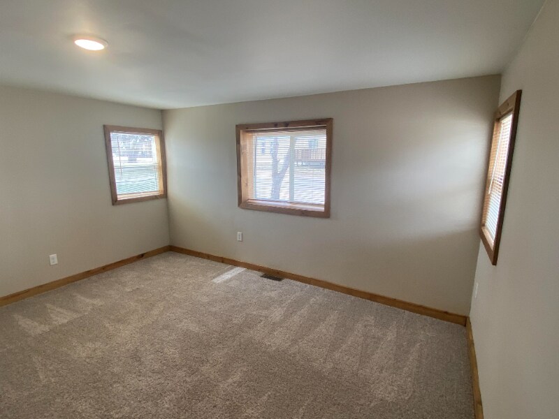 Building Photo - 4664 US-30