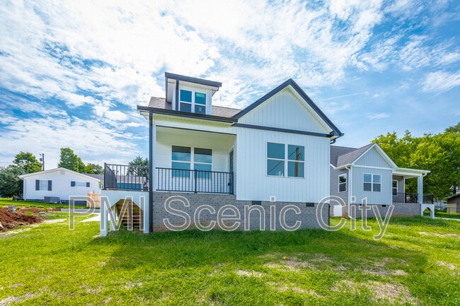 Primary Photo - 2631 Rogers Dr SE