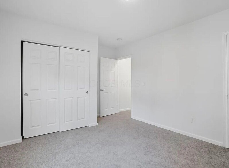 Building Photo - 782 Seymour Ave