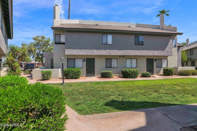 Building Photo - 745 N Dobson Rd