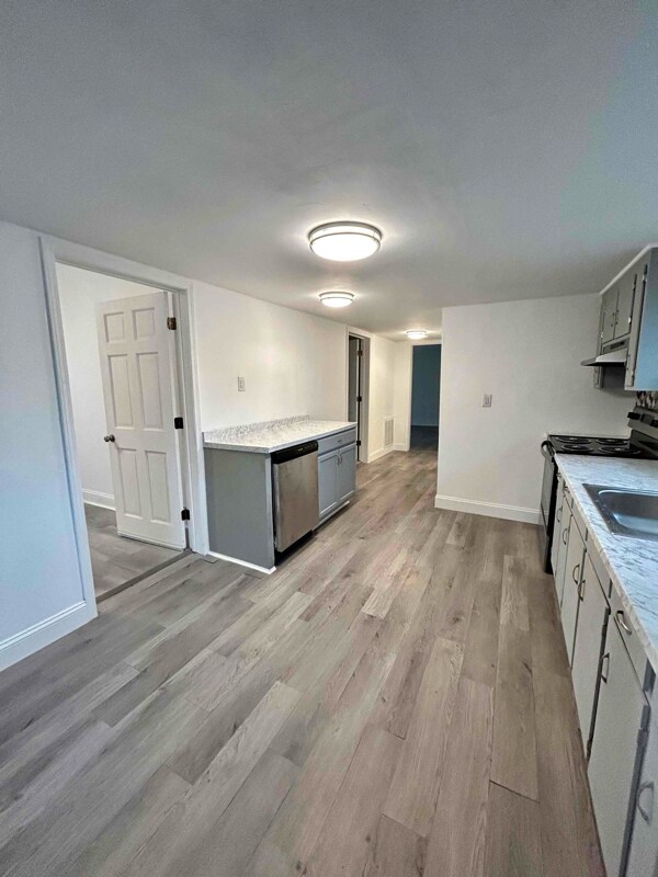 Building Photo - 1404 Fieldcrest Rd