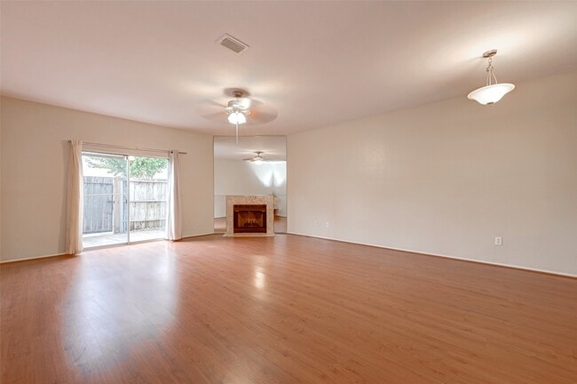 Building Photo - 7597 Cambridge St