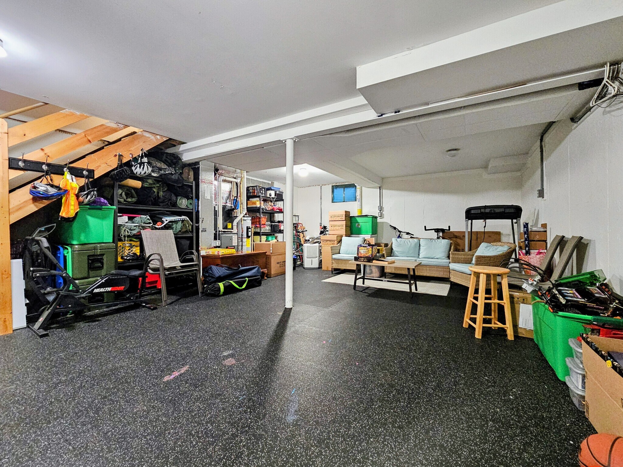 Building Photo - 71 Laurel Dr