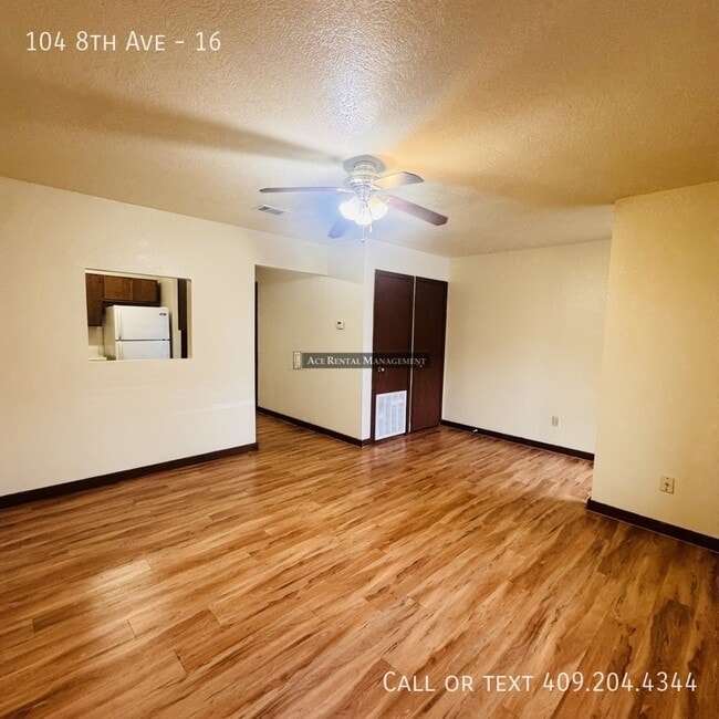 Building Photo - 104 8th Ave