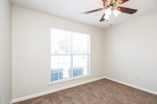 Building Photo - 5636 Sycamore Woods Dr