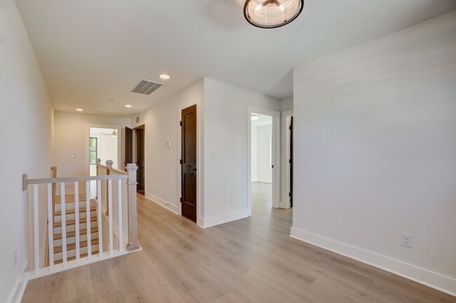 Building Photo - 1112 Pender St