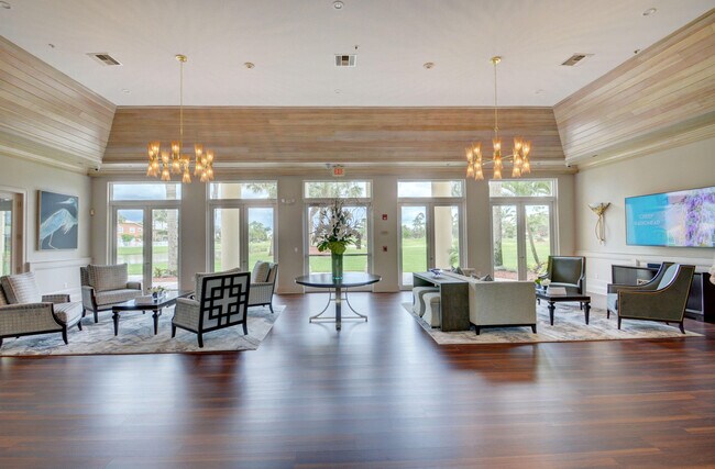 Building Photo - 2418 Westmont Dr
