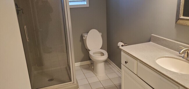 Building Photo - 4 bd, 2 ba, old SW Columbia, corner lot, great shape, fenced, hardwoods, W/D