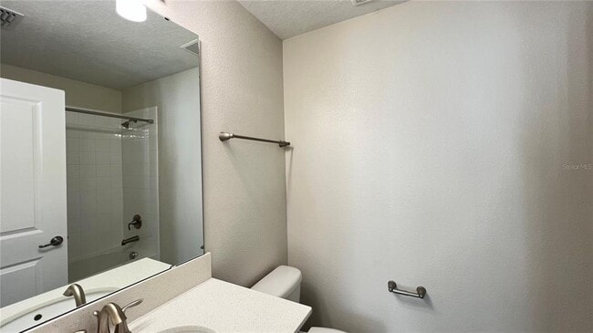 Building Photo - 15079 Evergreen Oak Loop