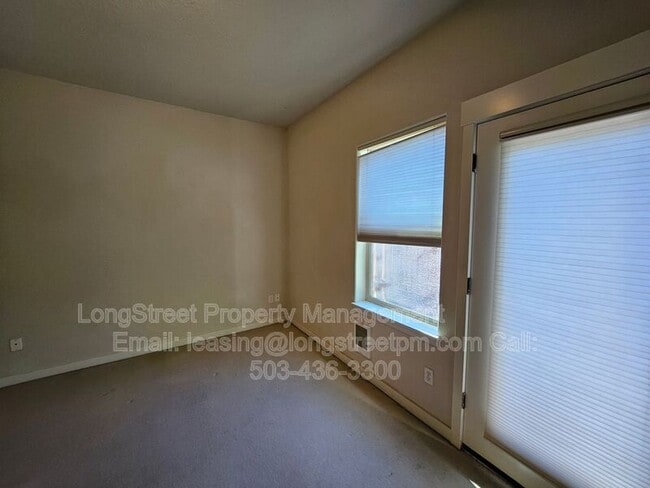 Building Photo - 4411 NE Killingsworth St