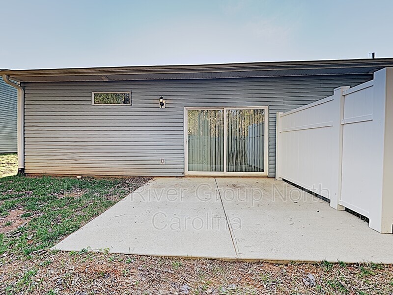 Building Photo - 5844 Bradford Lake Ln