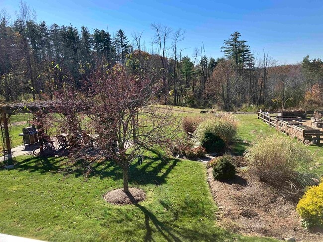 Building Photo - 26 N Main St