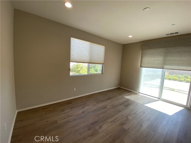 Building Photo - 1748 E Holguin St