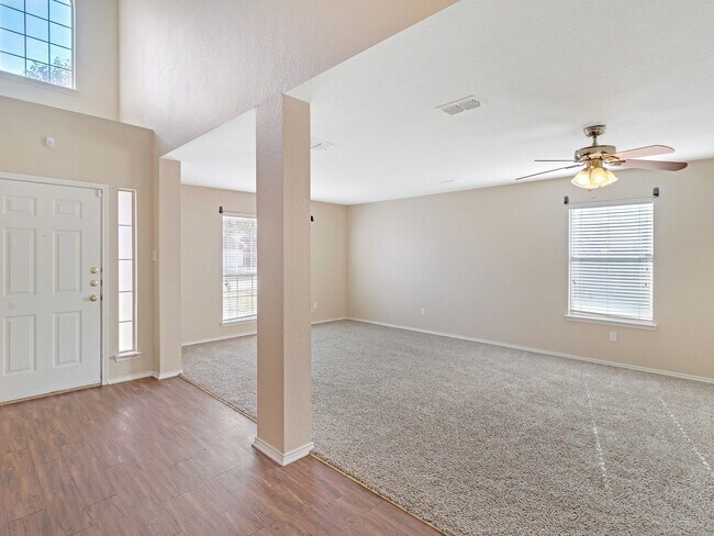 Building Photo - 1029 Magnolia Ln