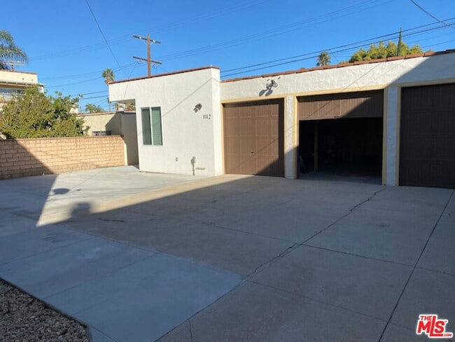 Building Photo - 1112 Meadowbrook Ave