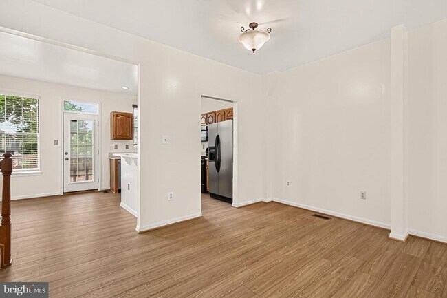 Building Photo - 14637 Stream Pond Dr