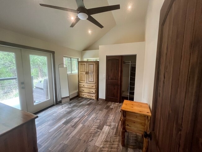 Building Photo - 776 Aspen Ln