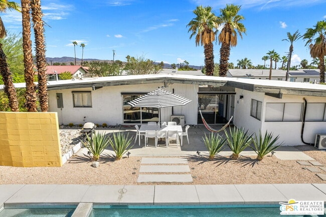 Building Photo - 2267 N San Antonio Rd