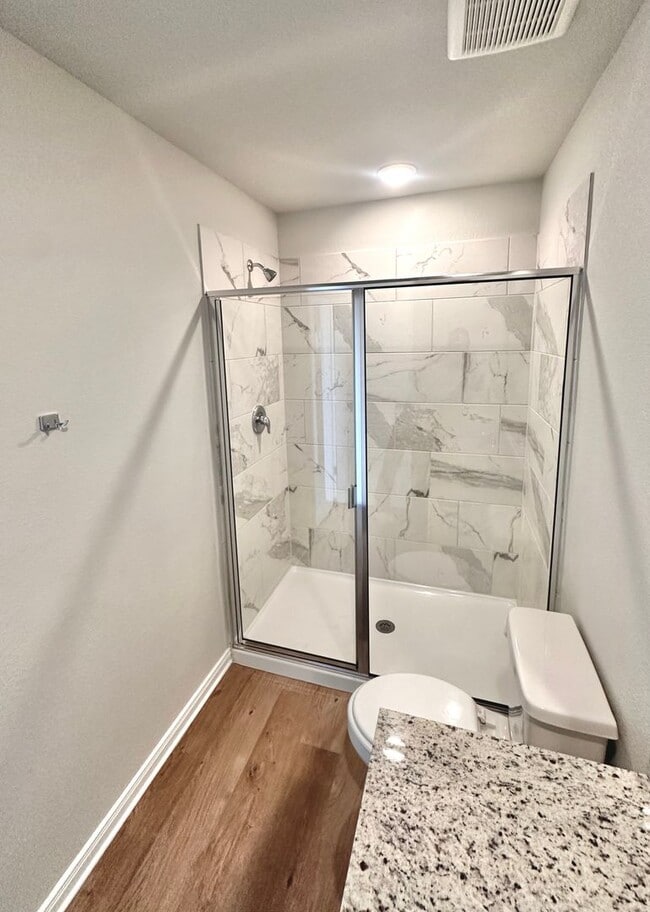 Building Photo - Luxury 2-Story, 3-Bed/ 2.5-Bath Duplex in ...